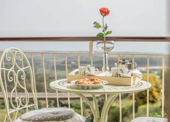 Sikelia Bed & Breakfast 3*