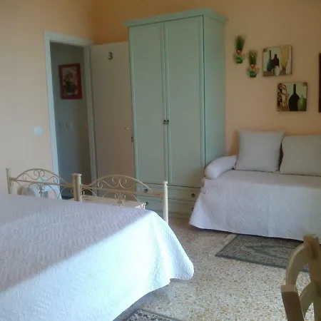 לינה וארוחת בוקר Sikelia