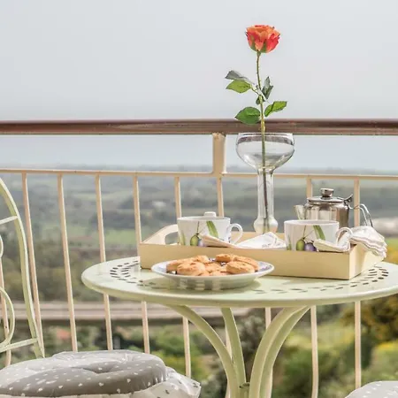 Sikelia לינה וארוחת בוקר 3*